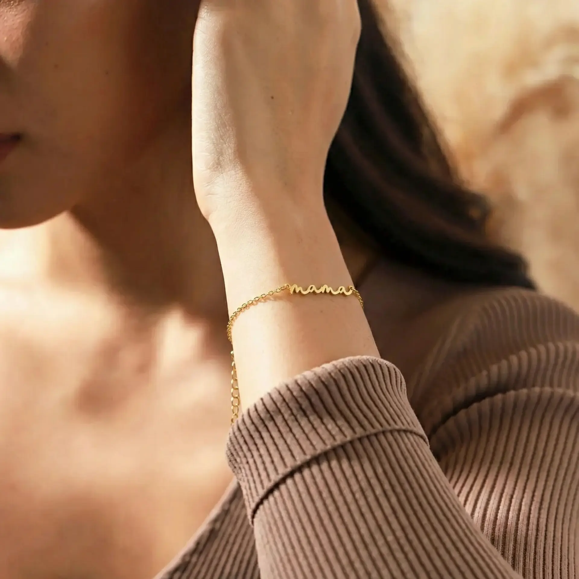 AI Bracelet Model With Natural Wrist Placement